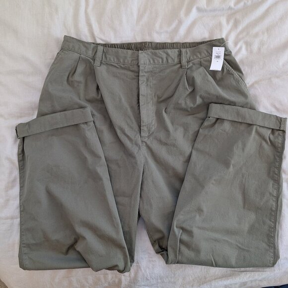 GAP Women's High Rise Pleated Tapered Pants Mesculen Green NWT Size 16 - Picture 3 of 8